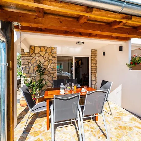 Apartment Maialena